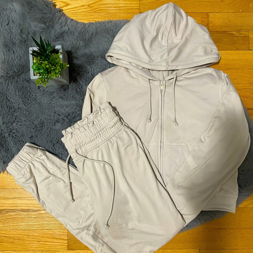 Two piece cream Lounge set